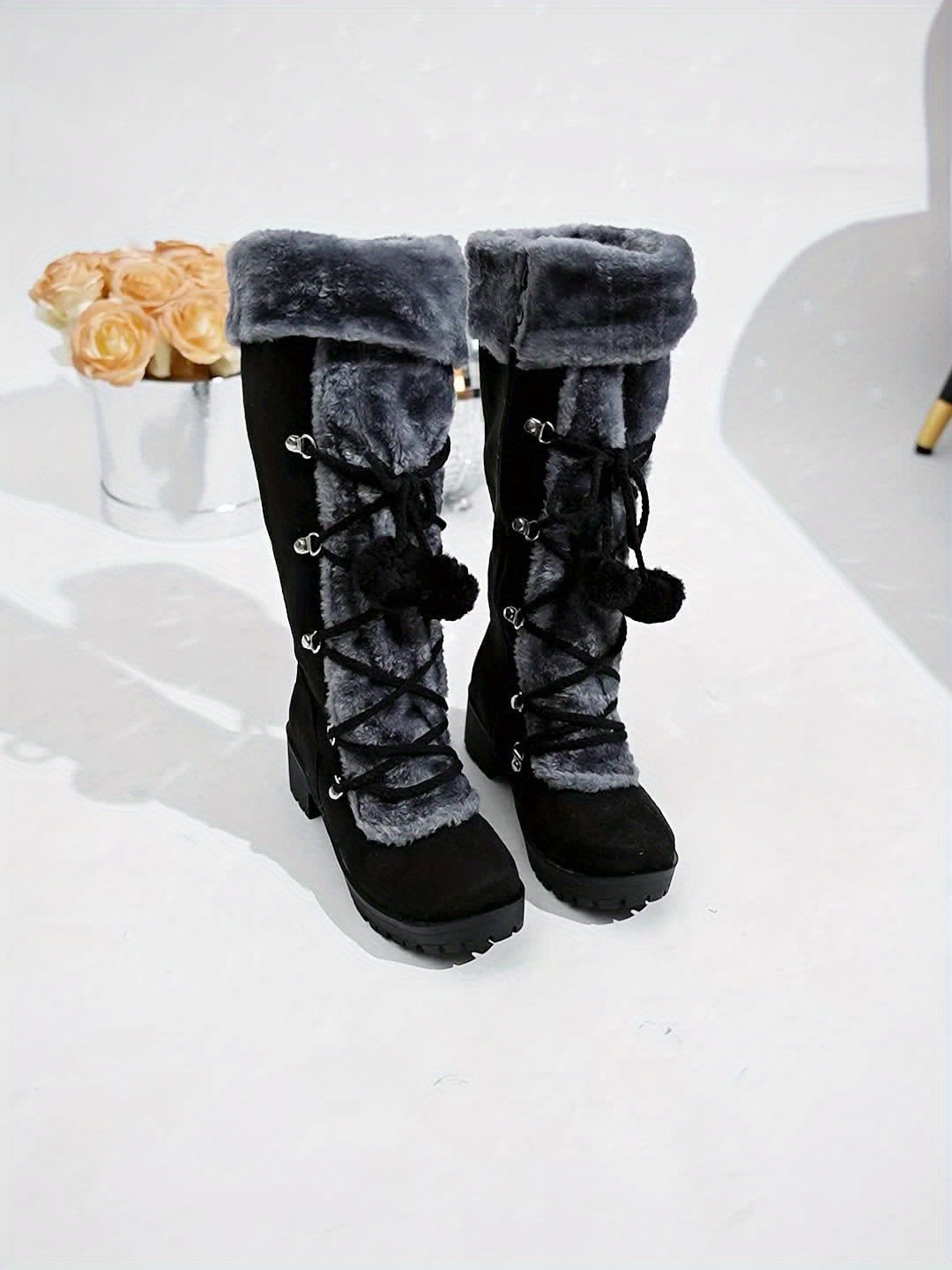 Damen Winterstiefel mit Kunstfell und Zierschnürung mit Pompons