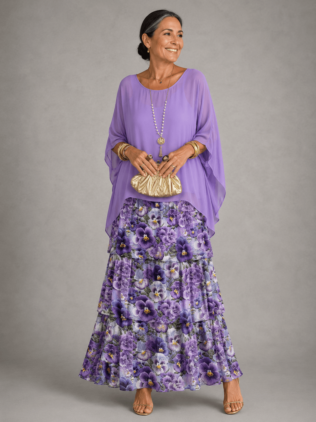 Gestuftes Chiffon-Maxikleid mit Fliessendem Cape-Ärmel und Weitem Schnitt
