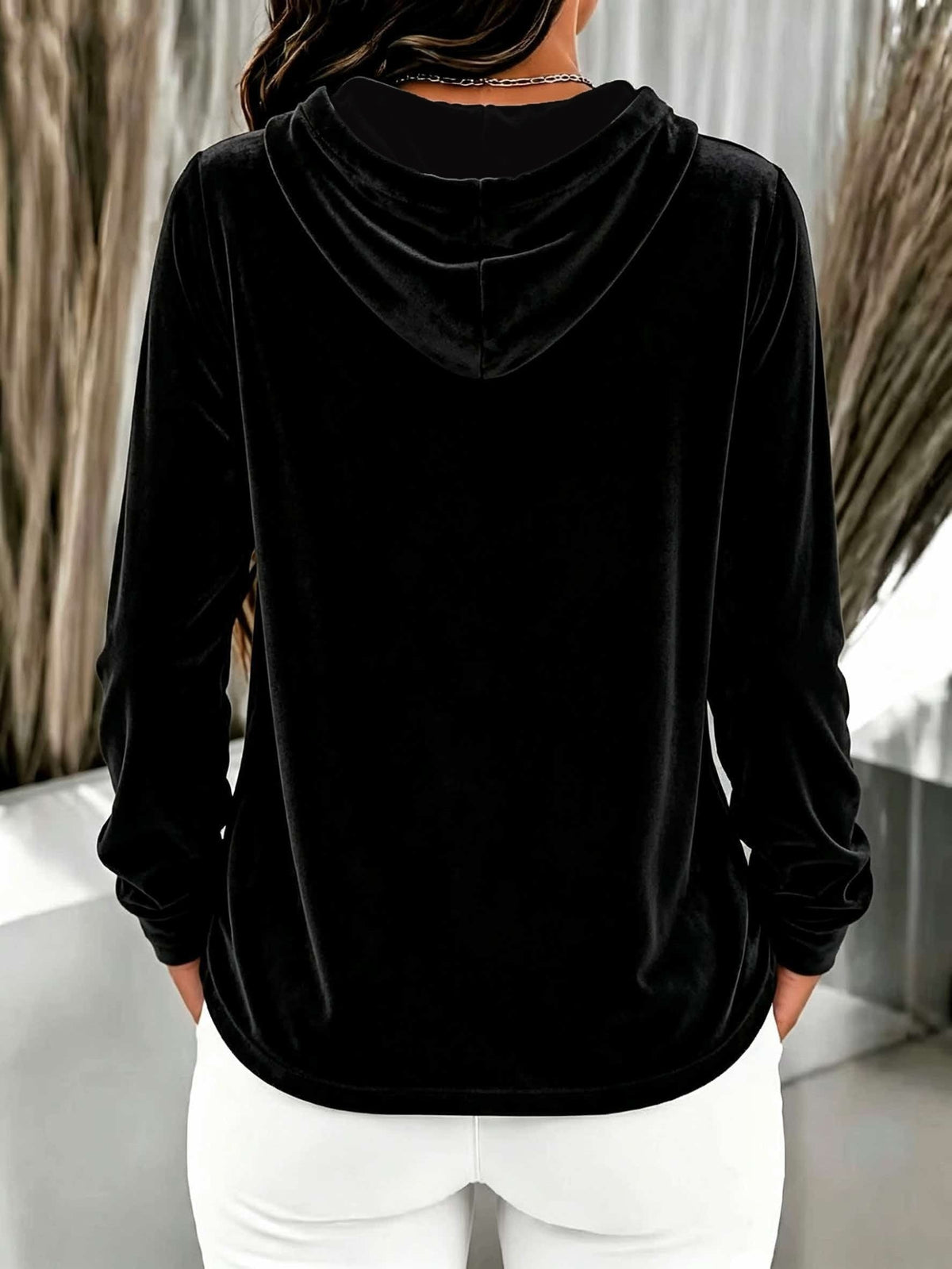 Damen Kapuzenshirt aus Samt mit Knopfleiste und Kordelzug