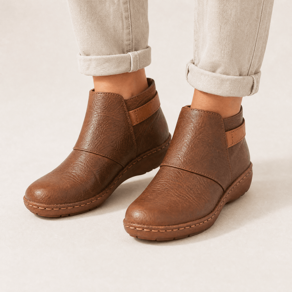 Solena Verstellbare Damen Stiefeletten mit extra weiter Zehenbox