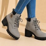 Chunky Plateau-Boots mit Blockabsatz und Schnürung