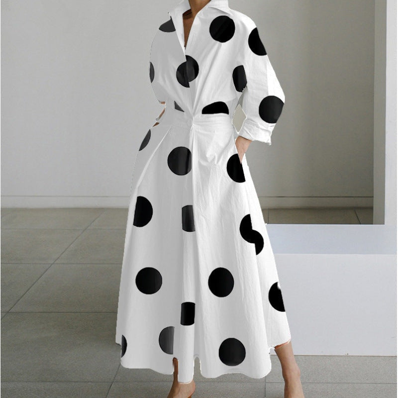 Alora Kragen-Maxikleid mit Wickeloptik und Zeitungsprint