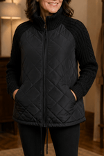 Damen Steppjacke mit Strickbesatz an Bund Ärmeln und Kragen im Patchwork-Design