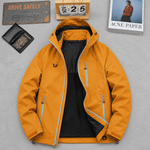 Wasserdichte Damen Regenjacke mit Kapuze und Lotuseffekt