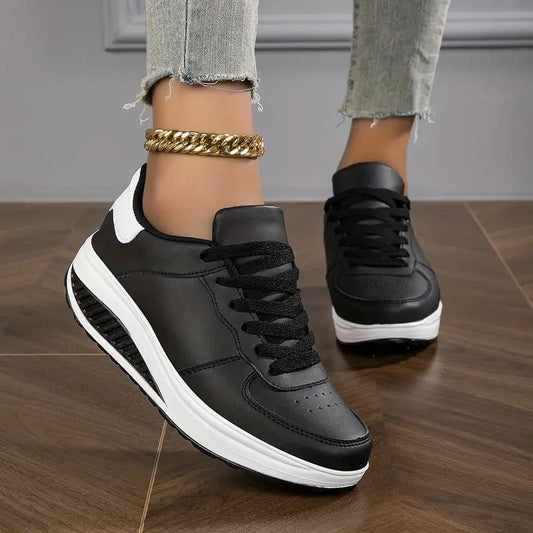 Damen Sneakers mit bequemer Plateau-Sohle und Schnürung