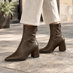 Spitze Damen Stiefeletten mit Blockabsatz und Reissverschluss