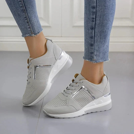 Bequeme Damen Sneaker mit atmungsaktivem Mesh und Keilsohle