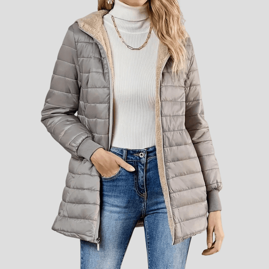 Gefütterte Steppjacke mit Kapuze für Damen im Winterlook