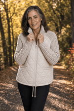 Damen Steppjacke mit Strickbesatz an Bund Ärmeln und Kragen im Patchwork-Design