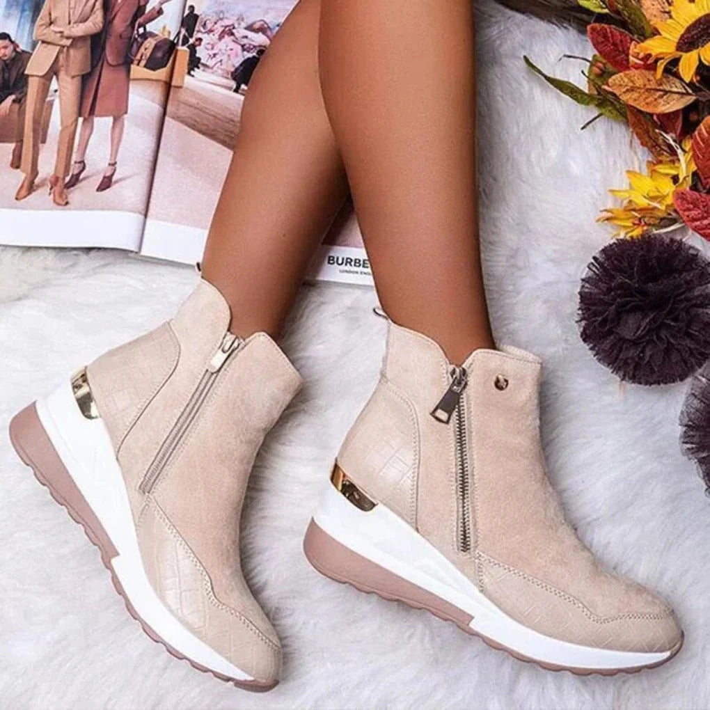 Damen Keil-Stiefeletten mit Kroko-Print und Seitenreissverschluss