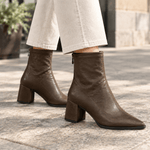 Spitze Damen Stiefeletten mit Blockabsatz und Reissverschluss