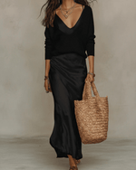 Elena Satin-Trägerkleid im Midi-Schnitt mit Strickpullover-Set