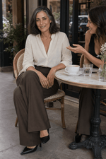 Weites Damen-Businesshose mit hoher Taille und Bundfalte