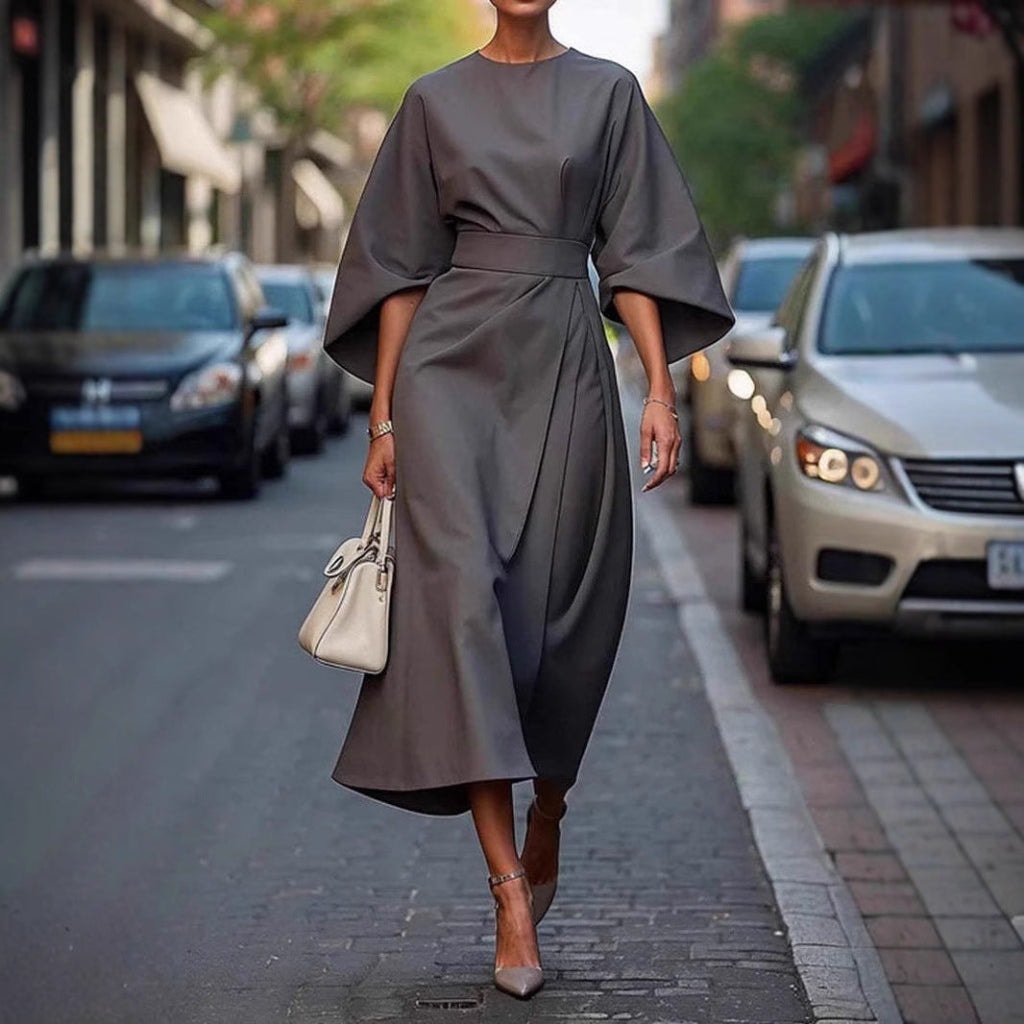 Elegantes Midikleid mit Fledermausärmeln für den Herbst