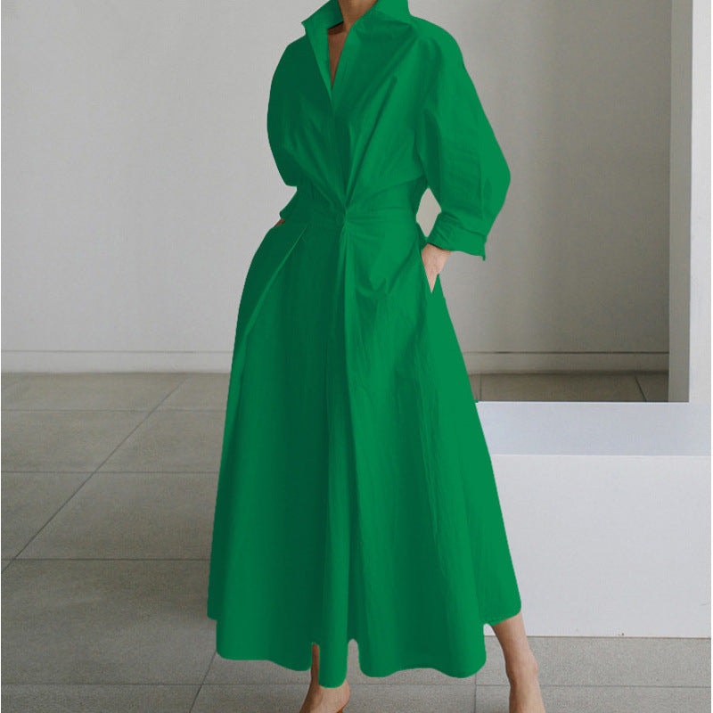 Alora Kragen-Maxikleid mit Wickeloptik und Zeitungsprint