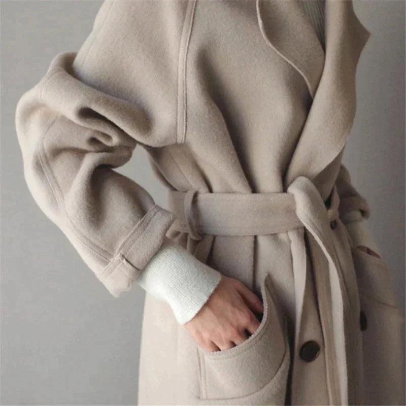 Oversized Wollmantel für Damen mit Gürtel und Reverskragen