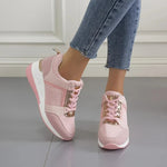 Bequeme Damen Sneaker mit atmungsaktivem Mesh und Keilsohle