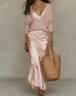 Elena Satin-Trägerkleid im Midi-Schnitt mit Strickpullover-Set