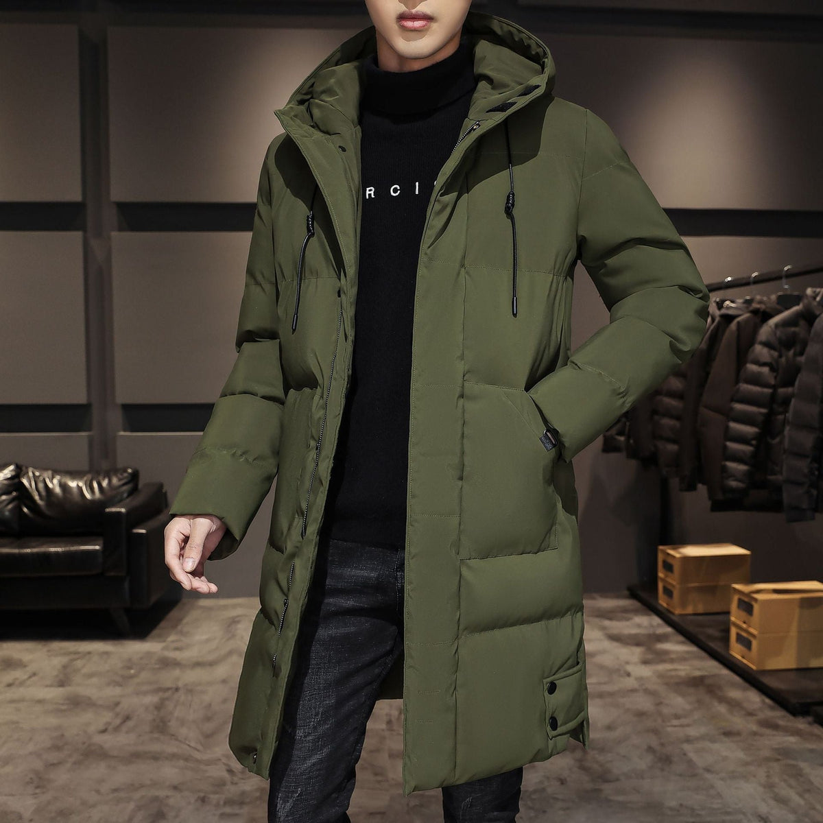 Lange gesteppte Herrenjacke mit Kapuze im Parka-Stil aus Polyester