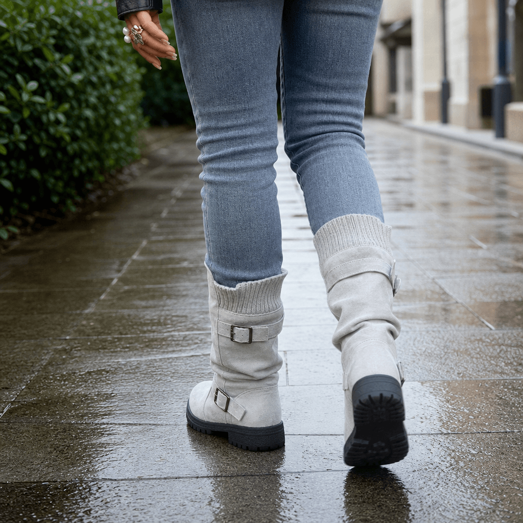 Damen Winterstiefel aus Veloursleder mit Strickbündchen und Profilsohle im Slouch-Design