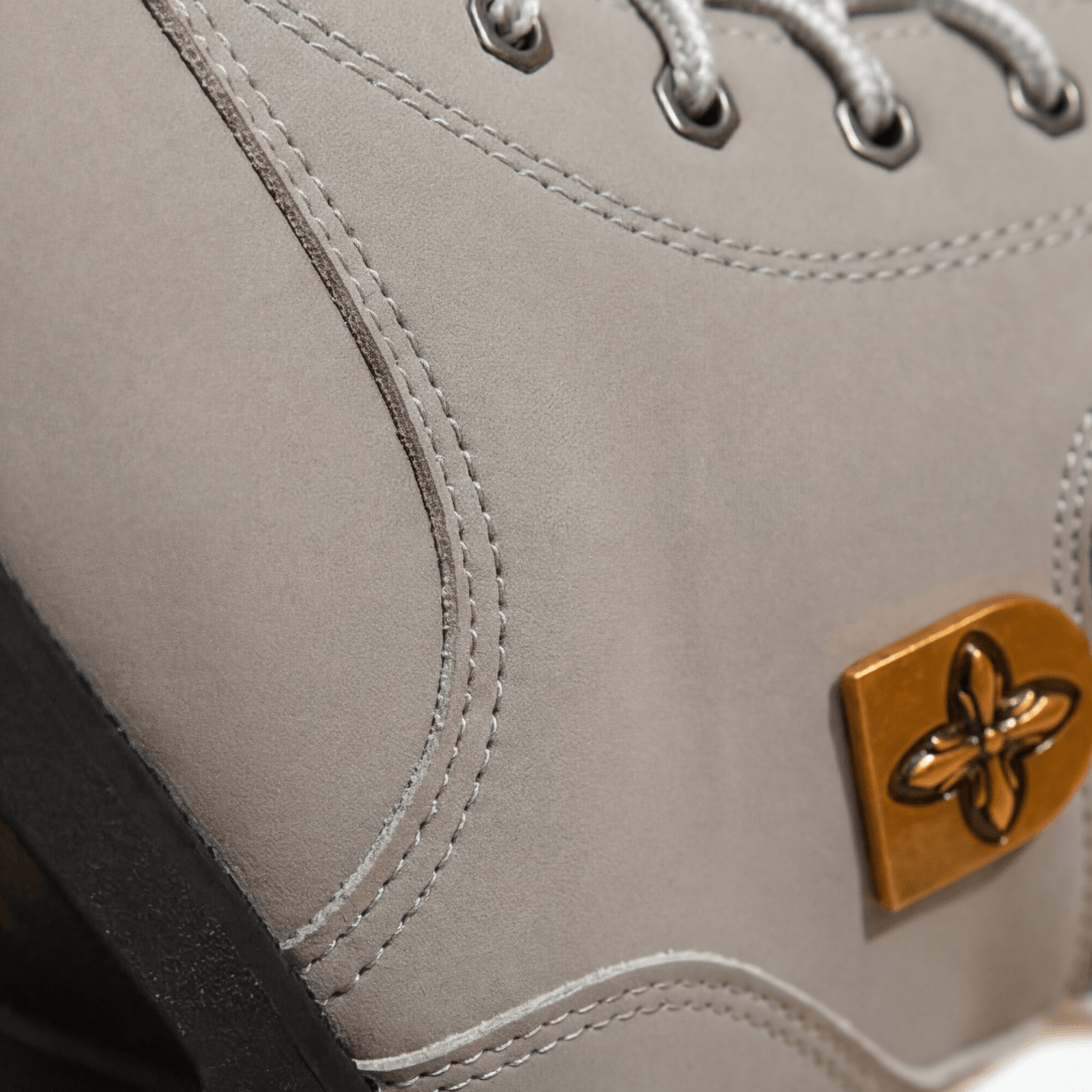 Chunky Plateau-Boots mit Blockabsatz und Schnürung