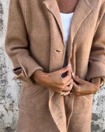 Cunégonde Oversized Wollmantel für Damen mit Kerbkragen