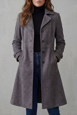 Langer Damenmantel im Wildleder-Look mit Taillenformung