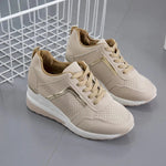 Bequeme Damen Sneaker mit atmungsaktivem Mesh und Keilsohle