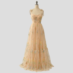 Besticktes Tüll-Ballkleid mit Blumenmuster für die Weihnachtsfeier