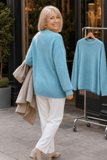 Zopfmuster Rundhals Strickpullover mit Blumendetails am Saum