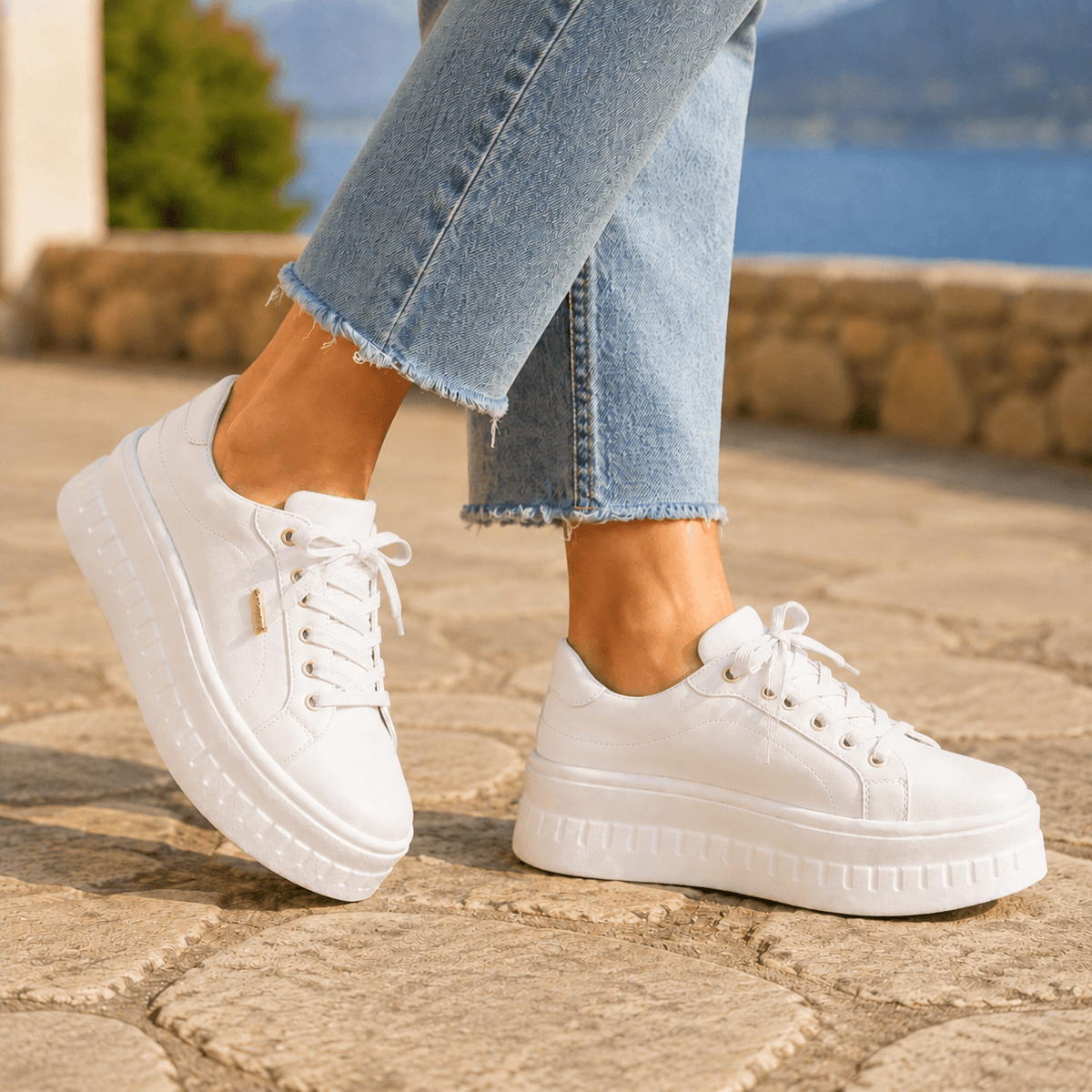 Orthopädische Damen-Sneakers mit bequemer Fussbett-Stütze und Plateausohle
