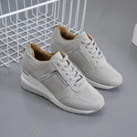 Bequeme Damen Sneaker mit atmungsaktivem Mesh und Keilsohle