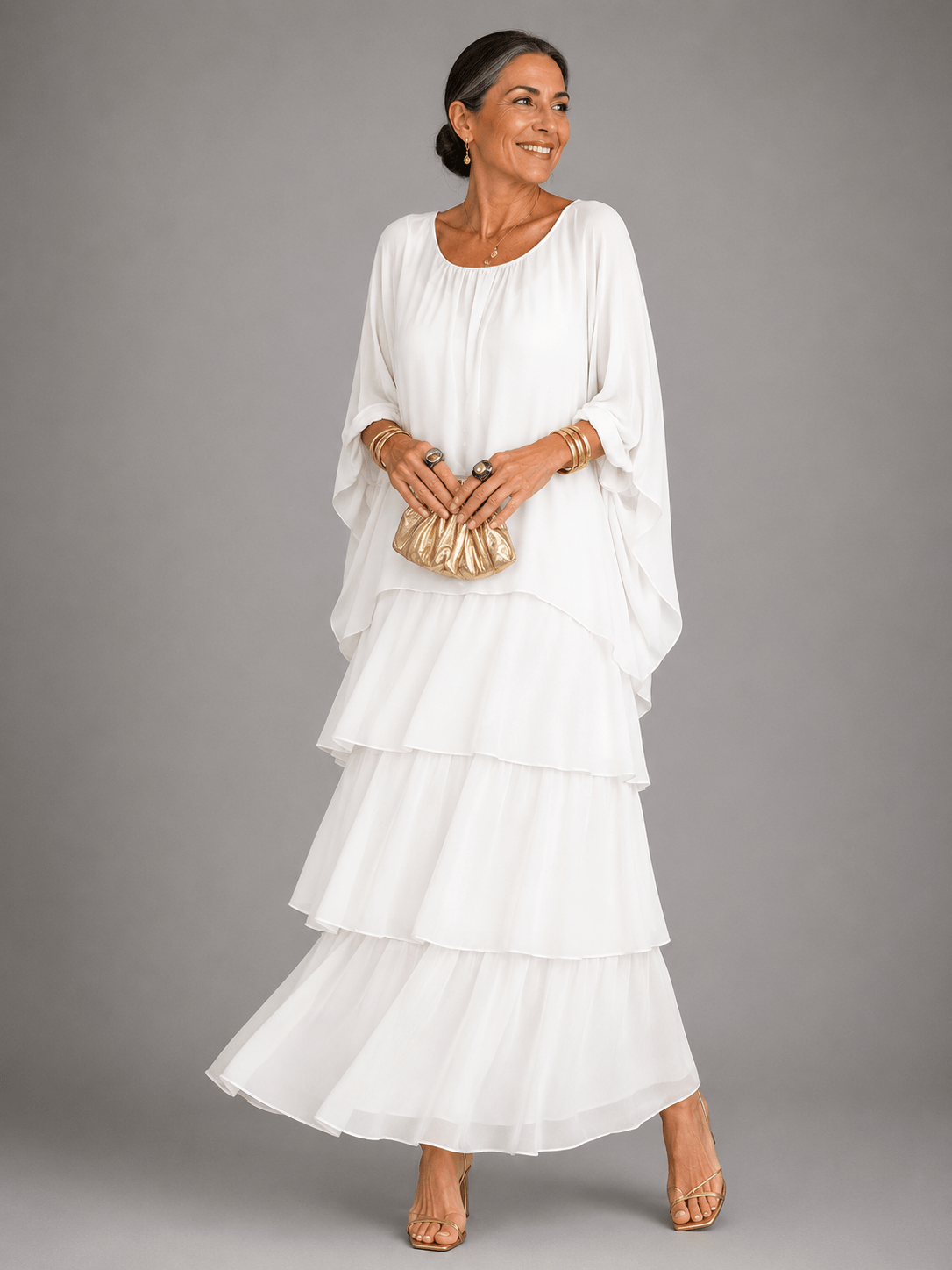 Gestuftes Chiffon-Maxikleid mit Fliessendem Cape-Ärmel und Weitem Schnitt