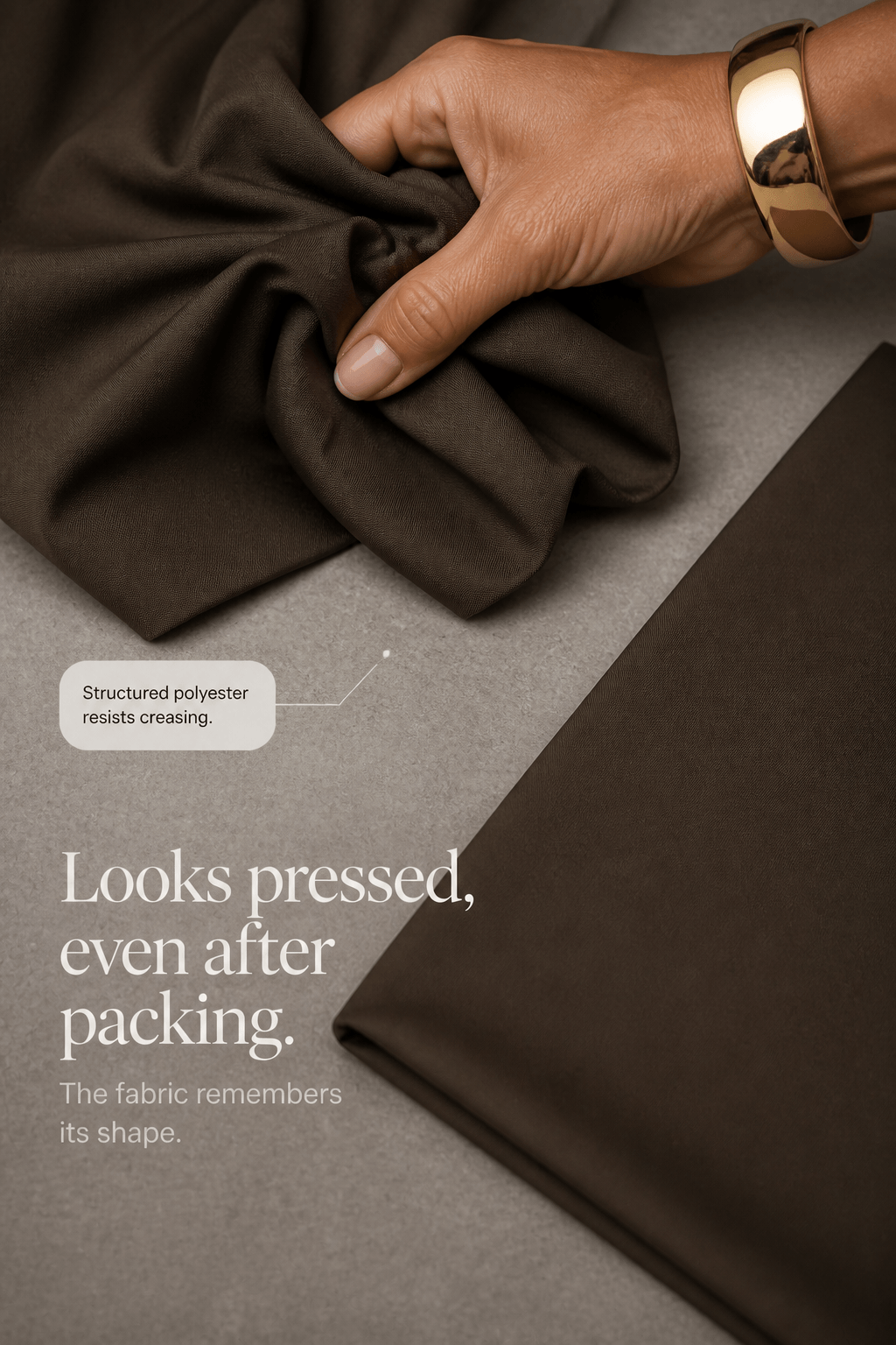 Weites Damen-Businesshose mit hoher Taille und Bundfalte