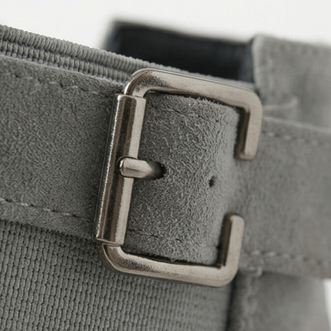 Damen Stiefeletten aus Veloursleder-Optik mit Schnalle und Blockabsatz