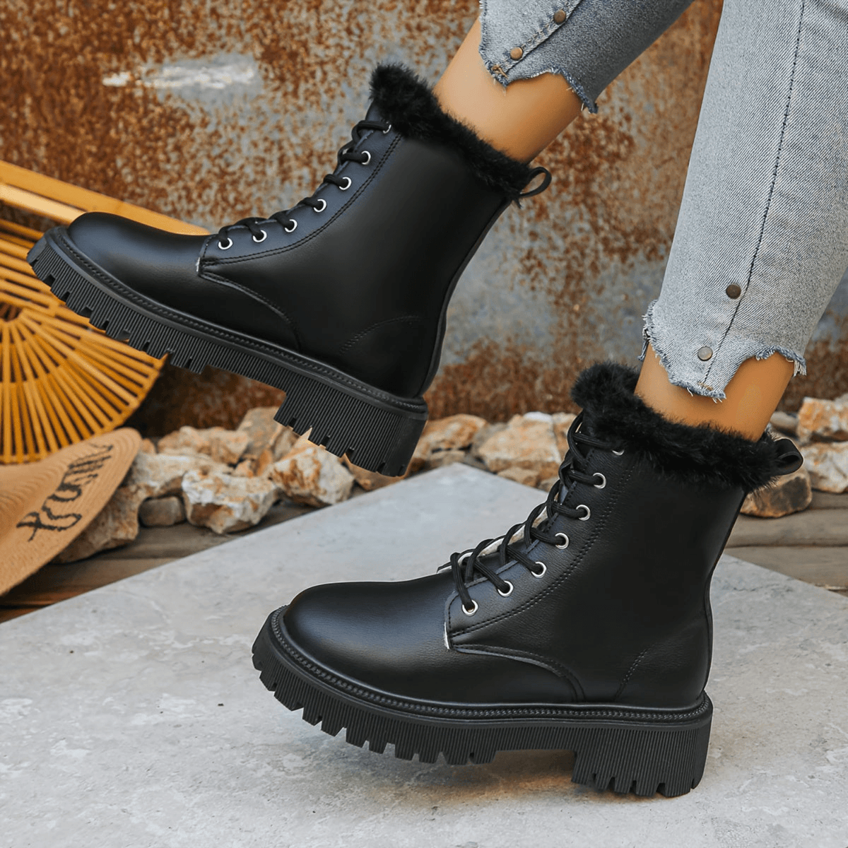 Winterstiefel für Damen mit Kunstfellbesatz und Profilsohle