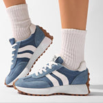 Damen Plateau-Sneaker aus Veloursleder mit Retro-Streifen bequem