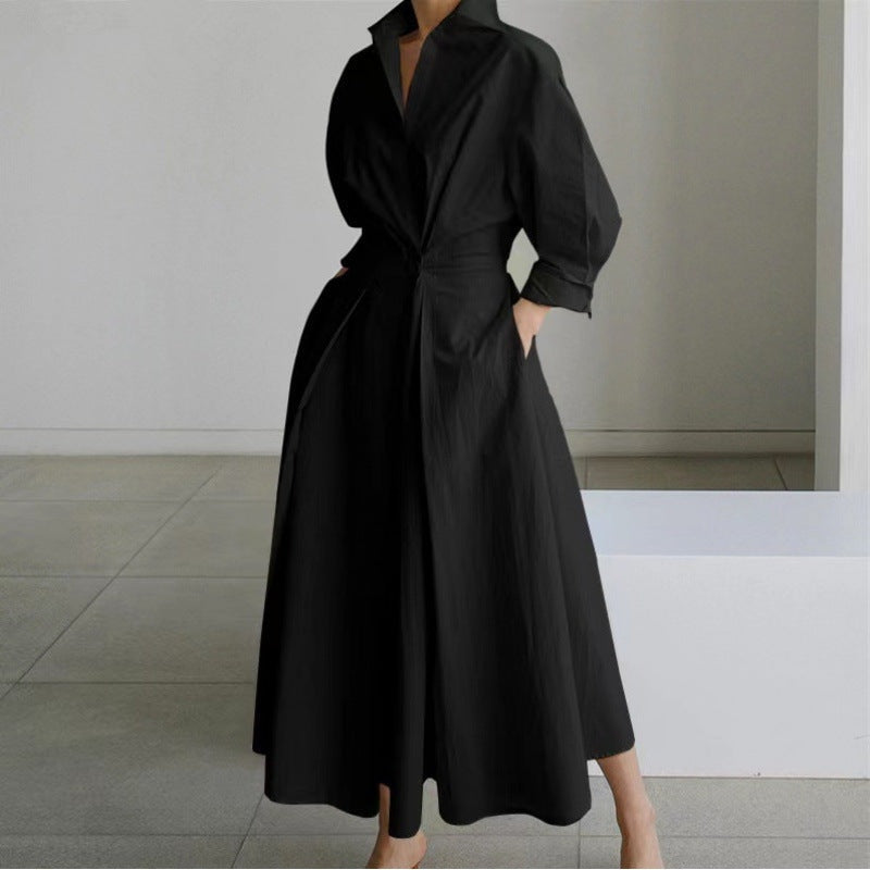 Alora Kragen-Maxikleid mit Wickeloptik und Zeitungsprint