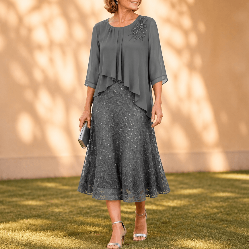 Elegantes Midikleid mit Spitzenoverlay und Chiffonärmeln